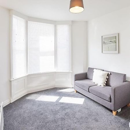 Apt 1 - Queens Court سكرابورو المظهر الخارجي الصورة