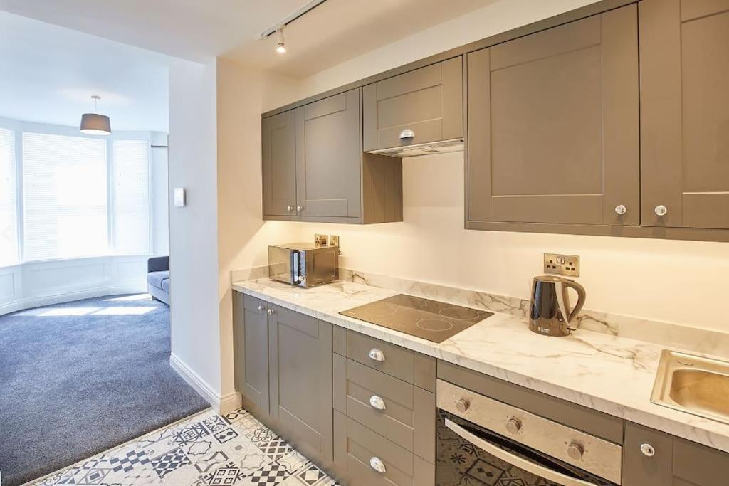 Apt 1 - Queens Court سكرابورو المظهر الخارجي الصورة